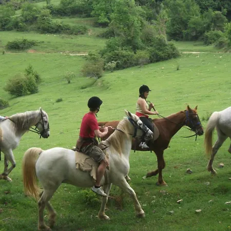 La Cabanya De Bed and Breakfast *