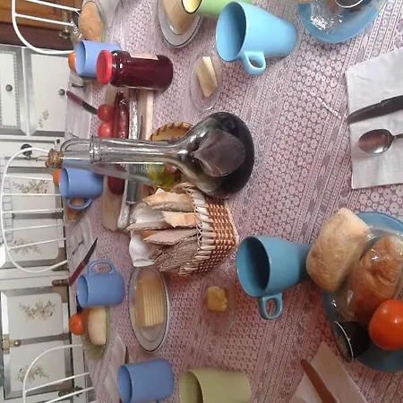 Bed and Breakfast La Cabanya De Beget